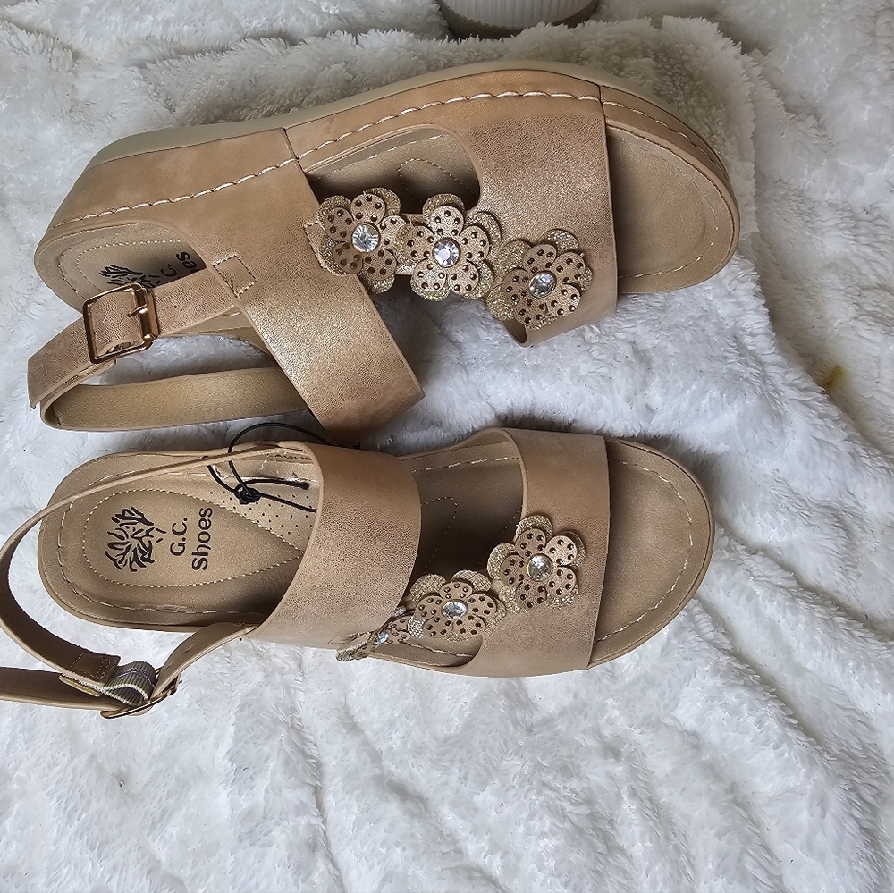 GC Shoes Women’s Floral Embellished‎ Sandals Size 8 - Picture 5 of 6